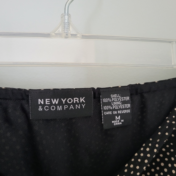 New York & Company Women Dotted Skirt Ruffle Hem Size Medium - Picture 3 of 6